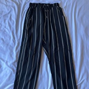 Black & White Striped Flowy Pants (Size M)